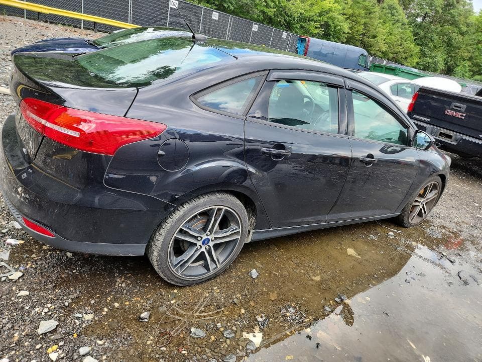 2018 FORD FOCUS SE 3