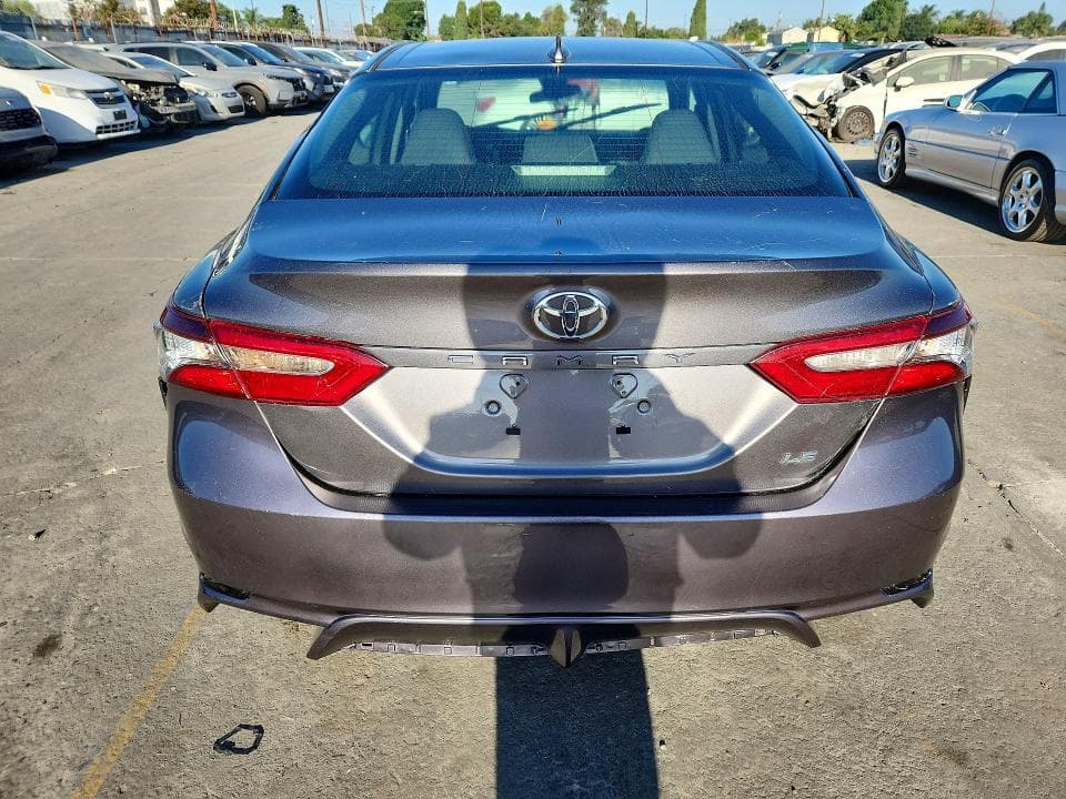 2019 TOYOTA CAMRY LE 6