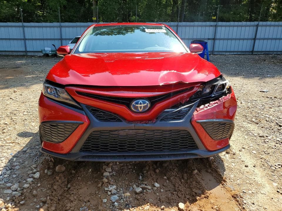 2022 TOYOTA CAMRY HYBRID SE 5