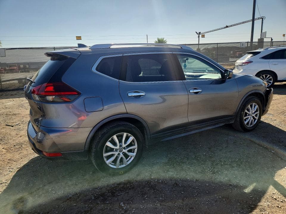 2018 NISSAN ROGUE SV 3