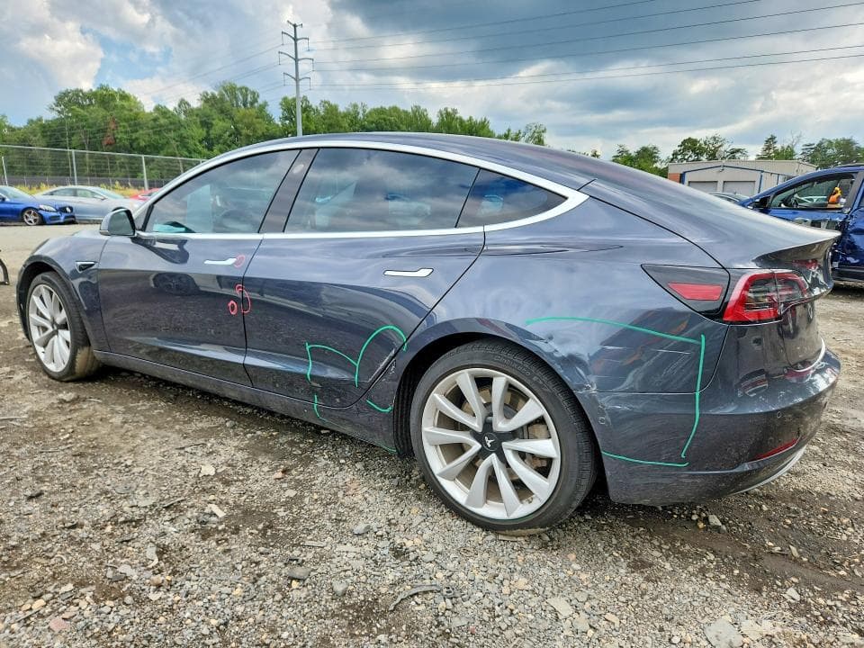 2018 TESLA MODEL 3 2