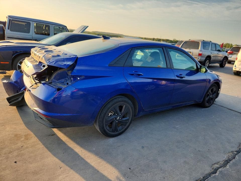 2021 HYUNDAI ELANTRA SEL 3