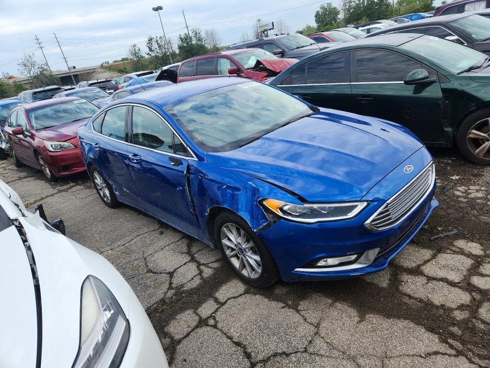 2017 FORD FUSION SE 4