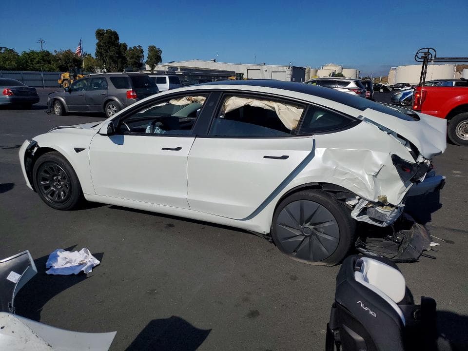 2026 TESLA MODEL 3 2