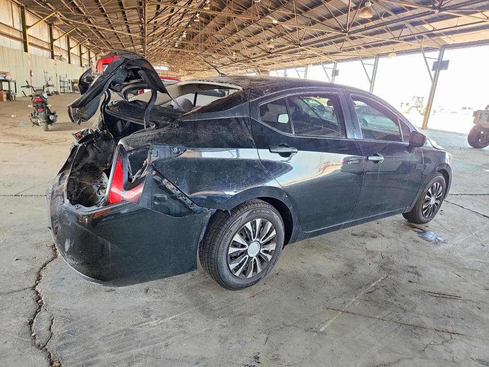 2021 NISSAN VERSA S 3