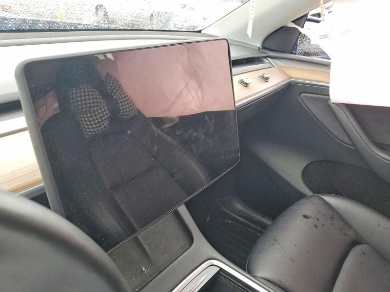 2023 TESLA MODEL Y 9