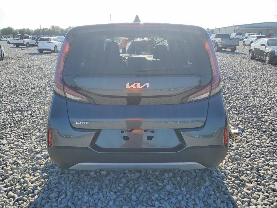 2023 KIA SOUL LX 6