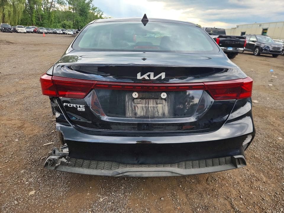 2022 KIA FORTE FE 6