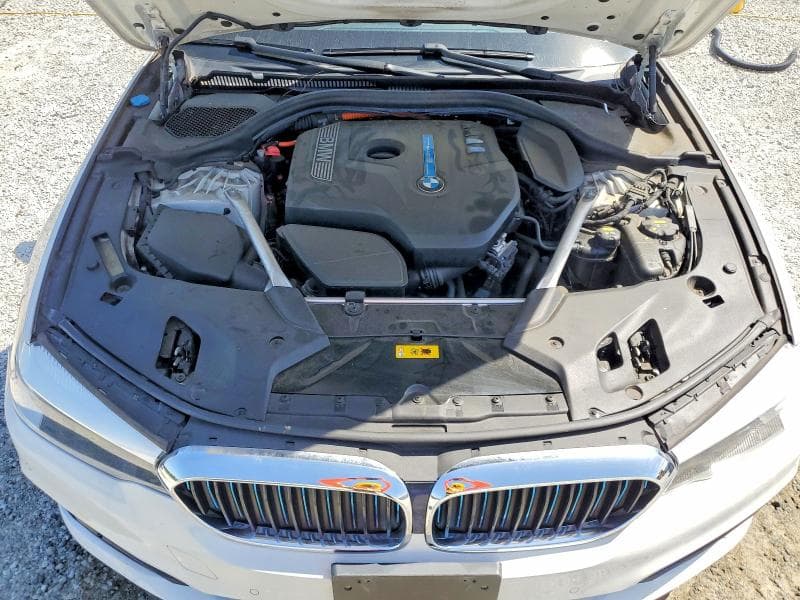 2019 BMW 530E 11