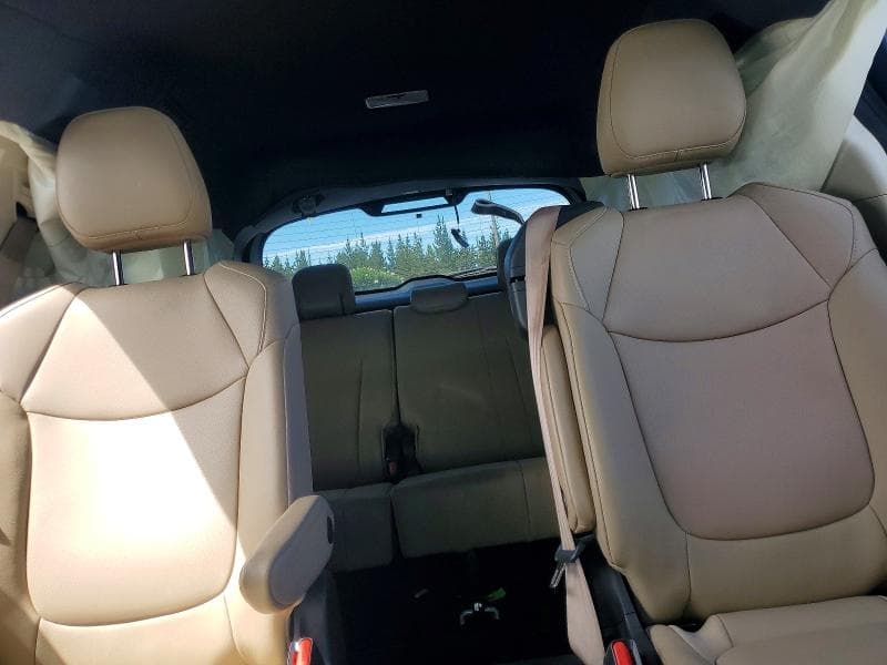 2021 TOYOTA SIENNA XLE 10