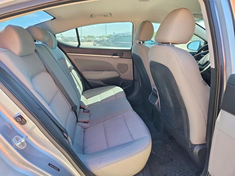 2017 HYUNDAI ELANTRA SE 10