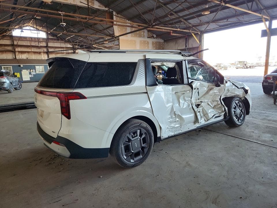 2026 KIA CARNIVAL EX 3