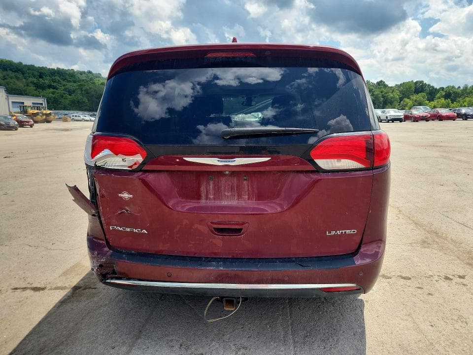 2018 CHRYSLER PACIFICA LIMITED 6