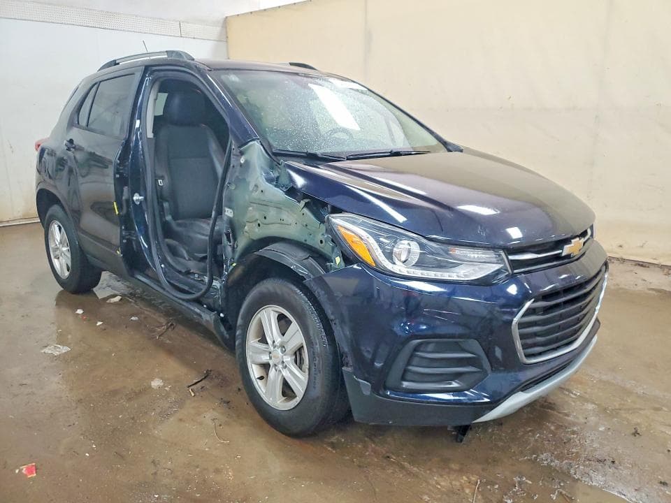2021 CHEVROLET TRAX 1LT 4