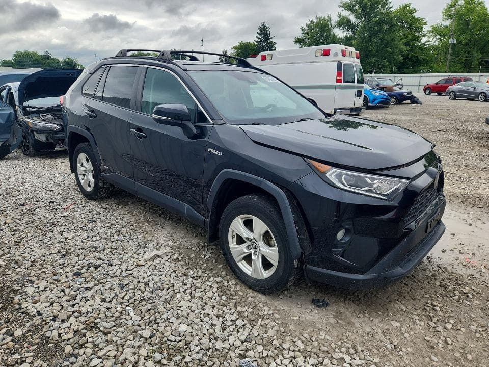 2019 TOYOTA RAV4 HYBRID XLE 4