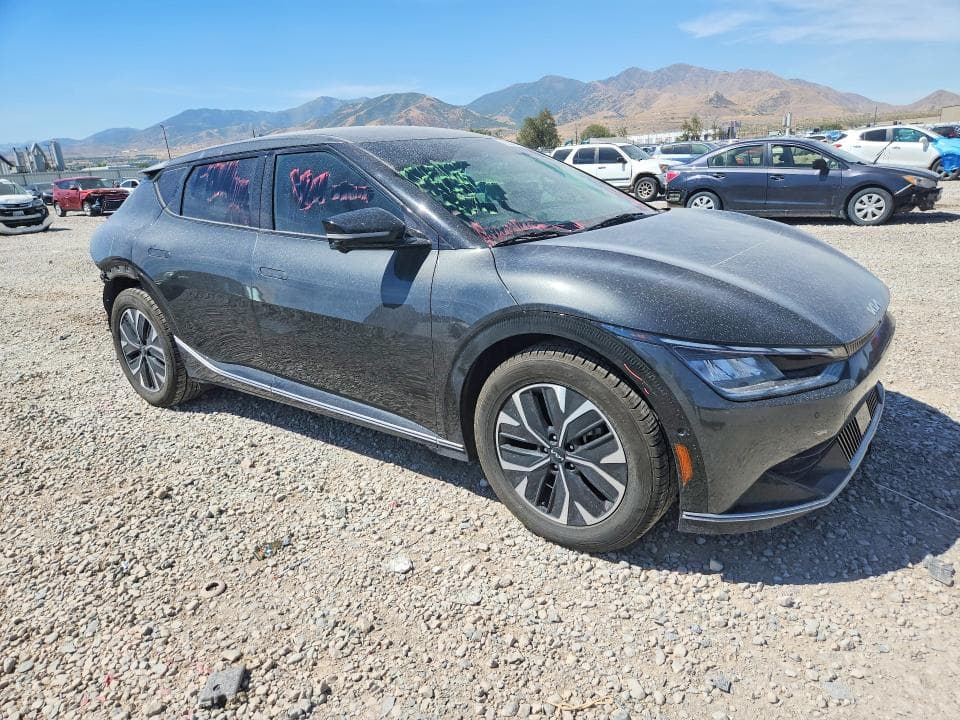 2022 KIA EV6 WIND 4