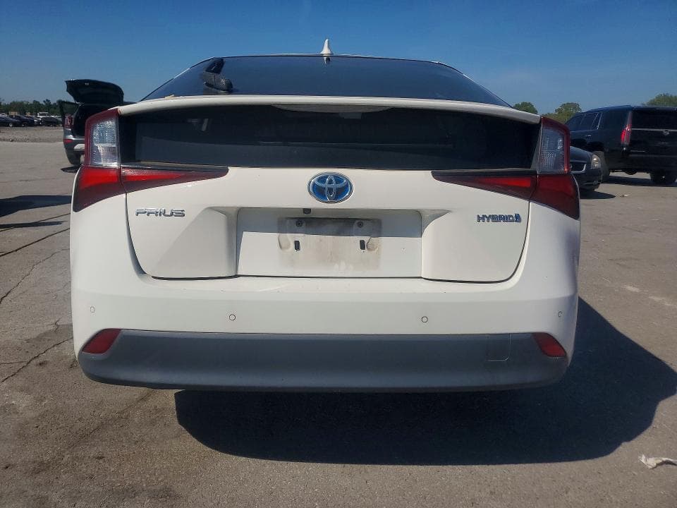 2019 TOYOTA PRIUS LE 6