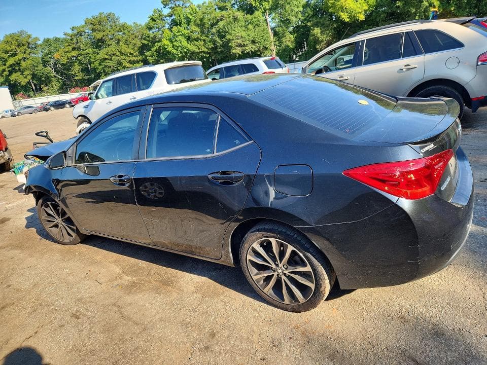 2018 TOYOTA COROLLA SE 2