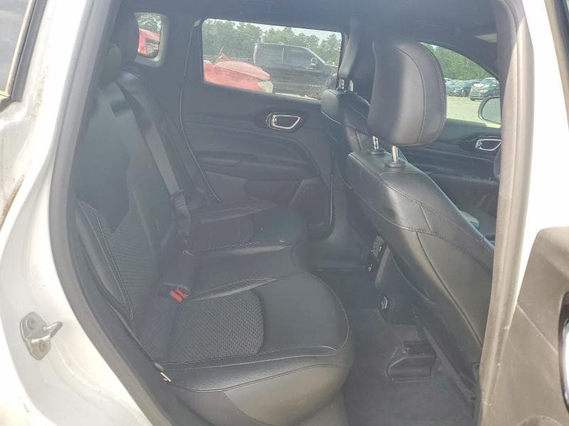 2024 JEEP COMPASS LATITUDE 11