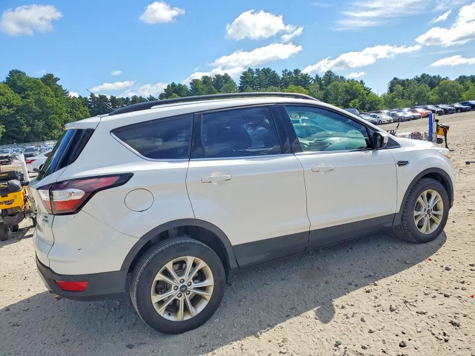 2017 FORD ESCAPE SE 3