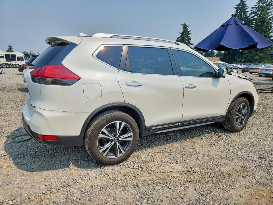 2017 NISSAN ROGUE SL 3