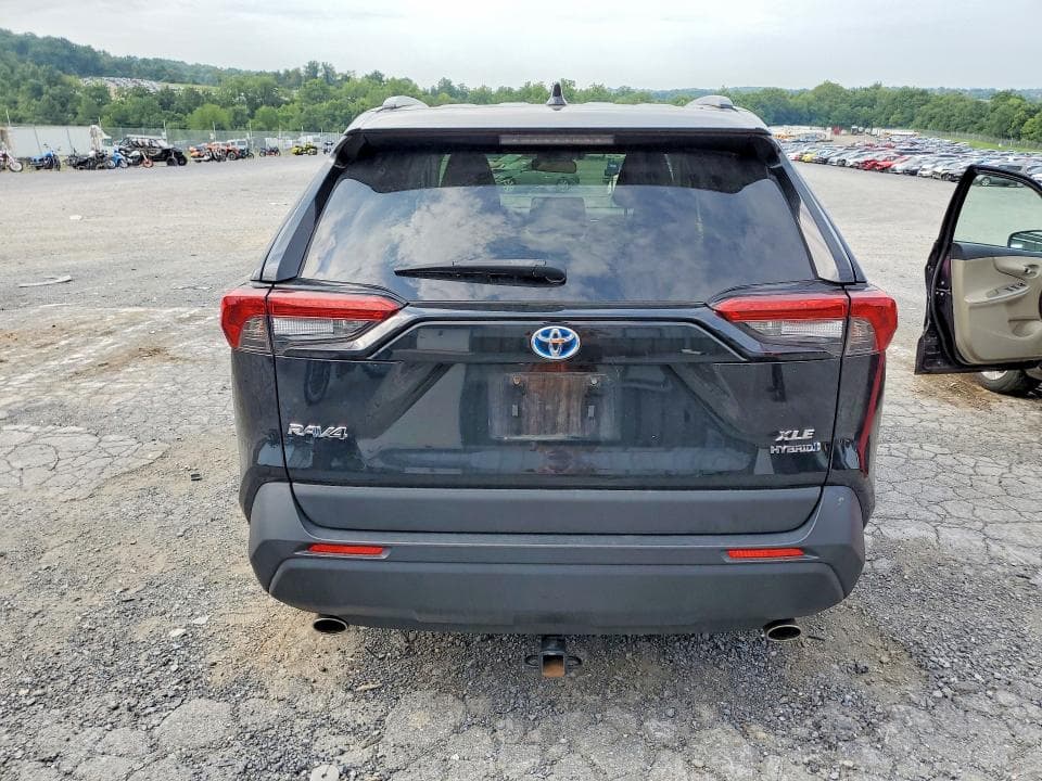 2020 TOYOTA RAV4 HYBRID XLE 6