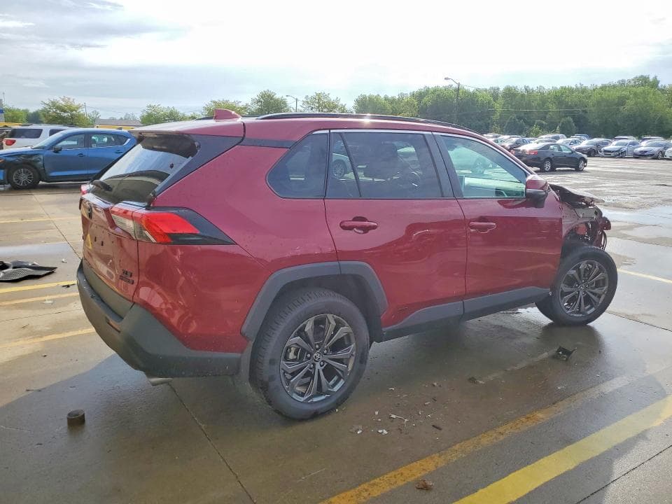 2023 TOYOTA RAV4 XLE PREMIUM 3