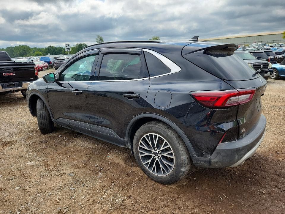 2023 FORD ESCAPE 2
