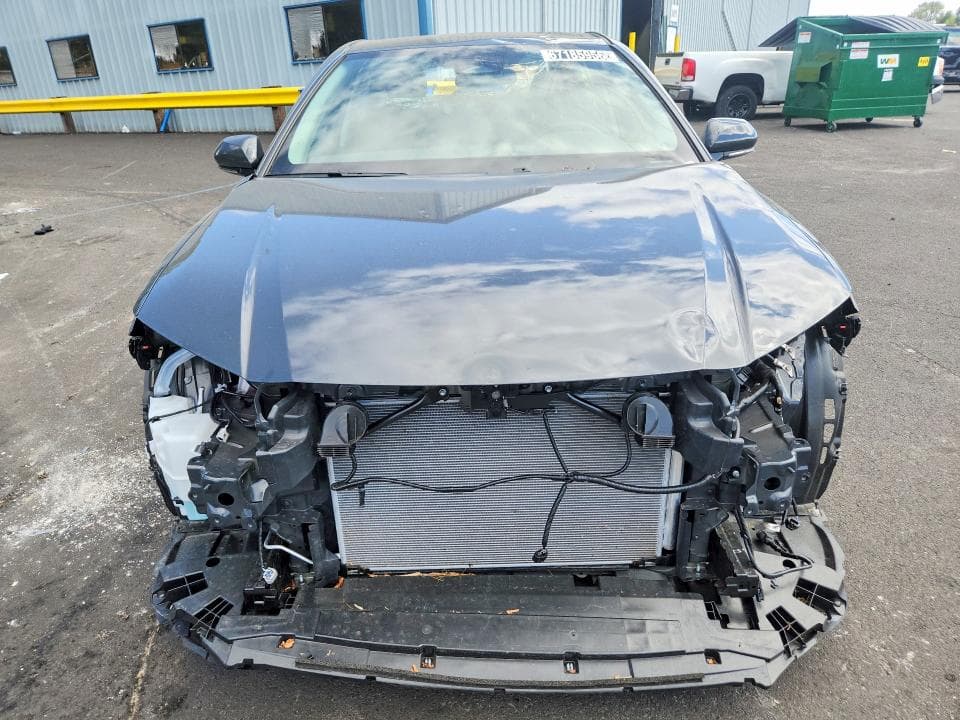 2026 TOYOTA CAMRY LE 5