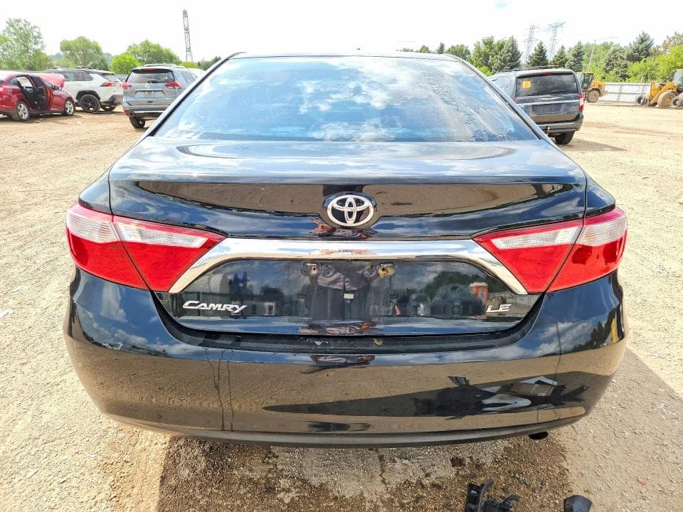 2017 TOYOTA CAMRY LE 6