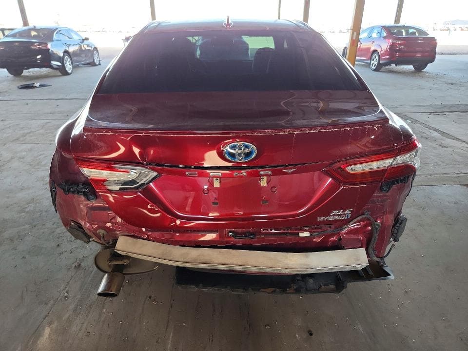 2019 TOYOTA CAMRY HYBRID XLE 6