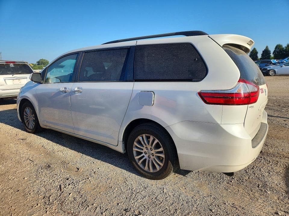 2017 TOYOTA SIENNA XLE 8-PASSENGER 2