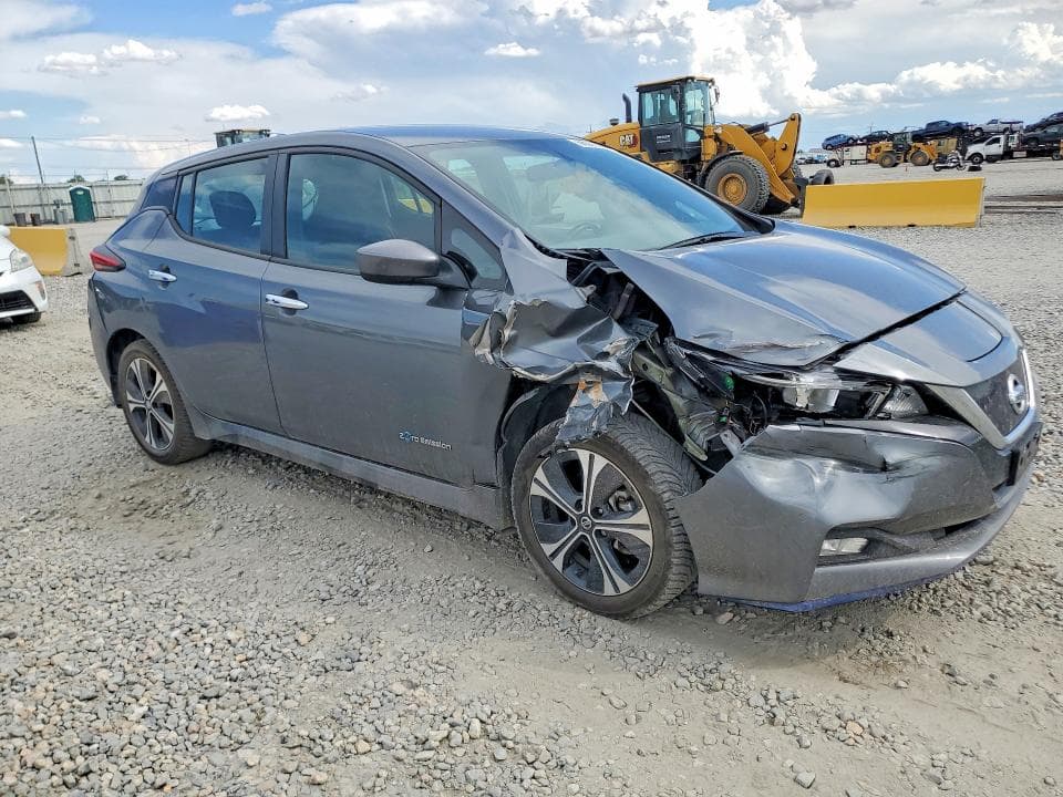 2019 NISSAN LEAF SV PLUS 4