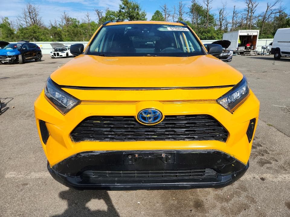 2019 TOYOTA RAV4 LE 5