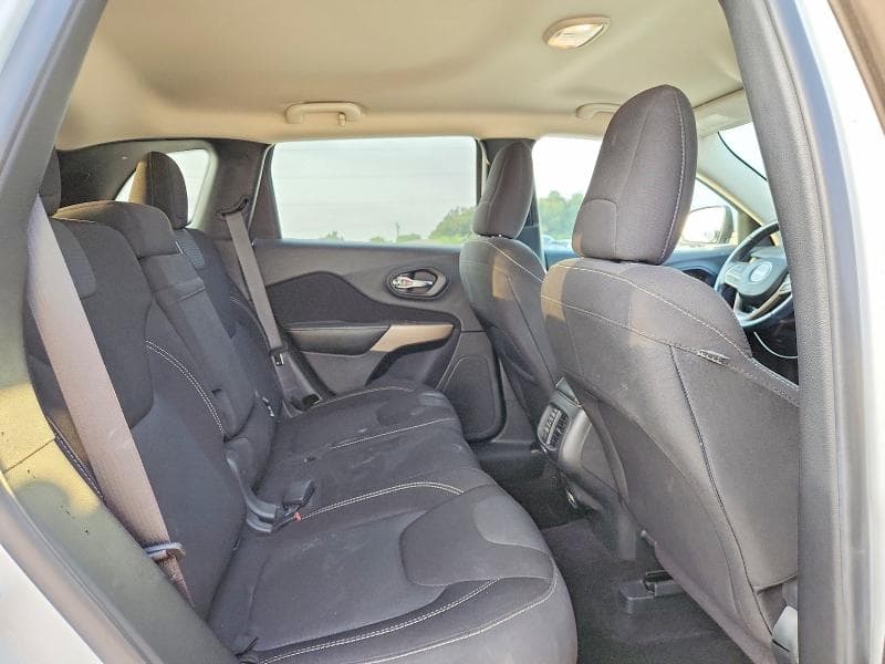 2017 JEEP CHEROKEE LATITUDE 11