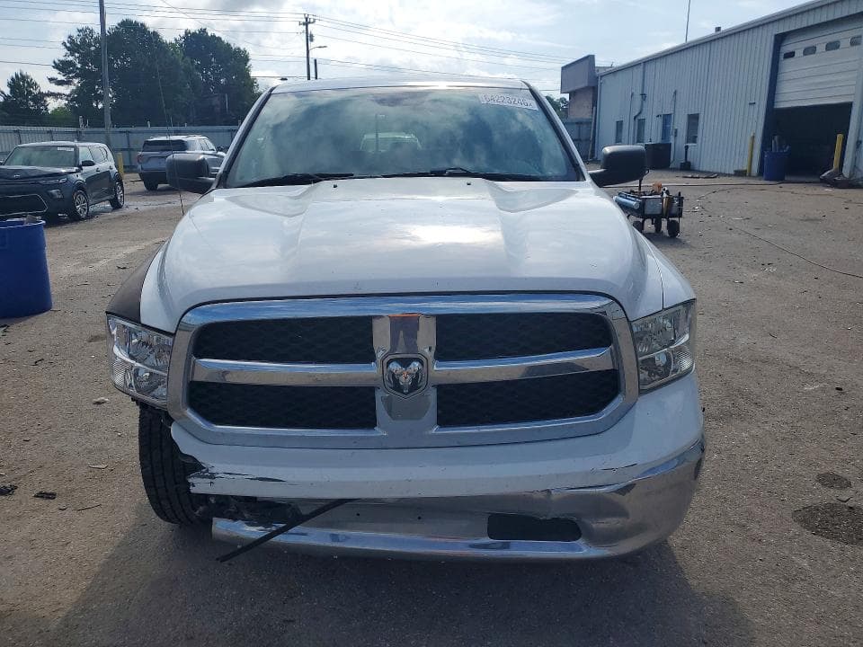 2017 RAM 1500 SLT 9