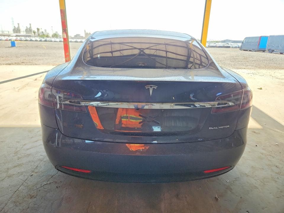 2020 TESLA MODEL S 6
