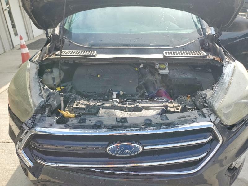 2017 FORD ESCAPE SE 12