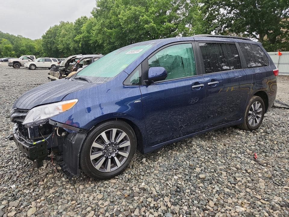 2020 TOYOTA SIENNA XLE 7-PASSENGER