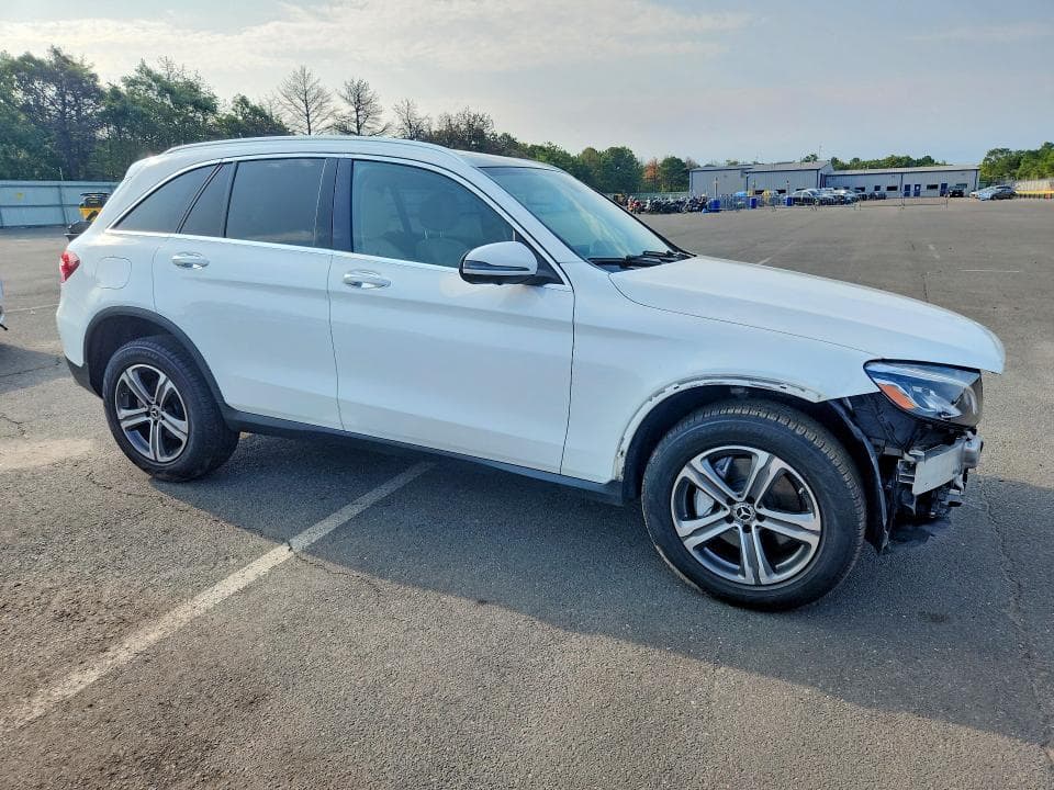 2017 MERCEDES-BENZ GLC 300 4MATIC 4