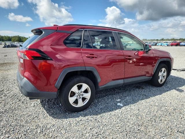 2019 TOYOTA RAV4 XLE 3