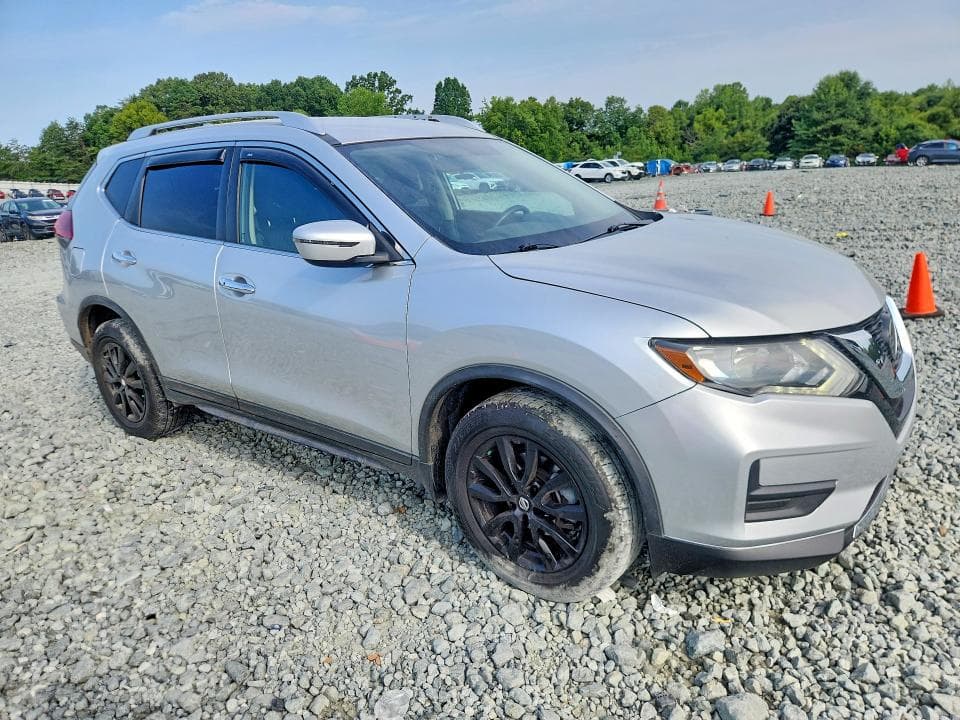 2018 NISSAN ROGUE SV 4