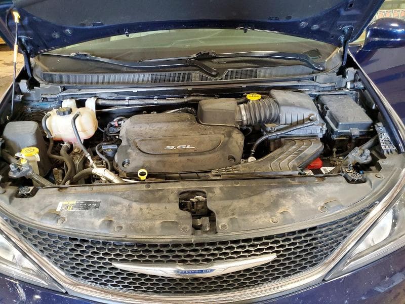 2018 CHRYSLER PACIFICA TOURING L 12
