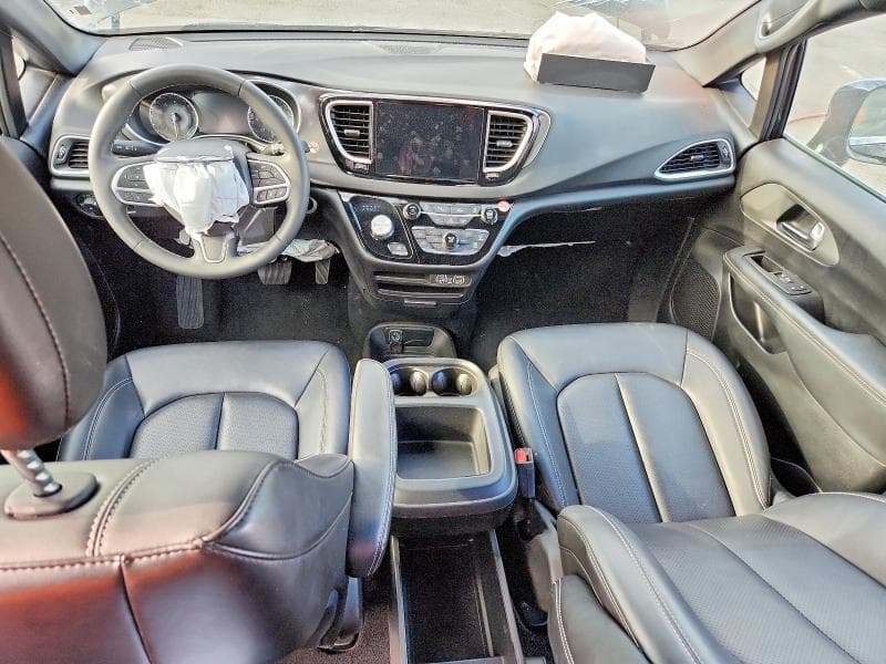 2025 CHRYSLER PACIFICA SELECT 8
