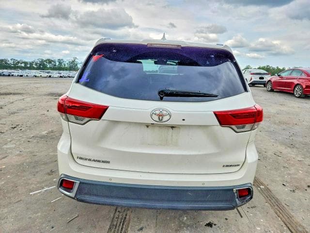 2019 TOYOTA HIGHLANDER LIMITED PLATINUM 6