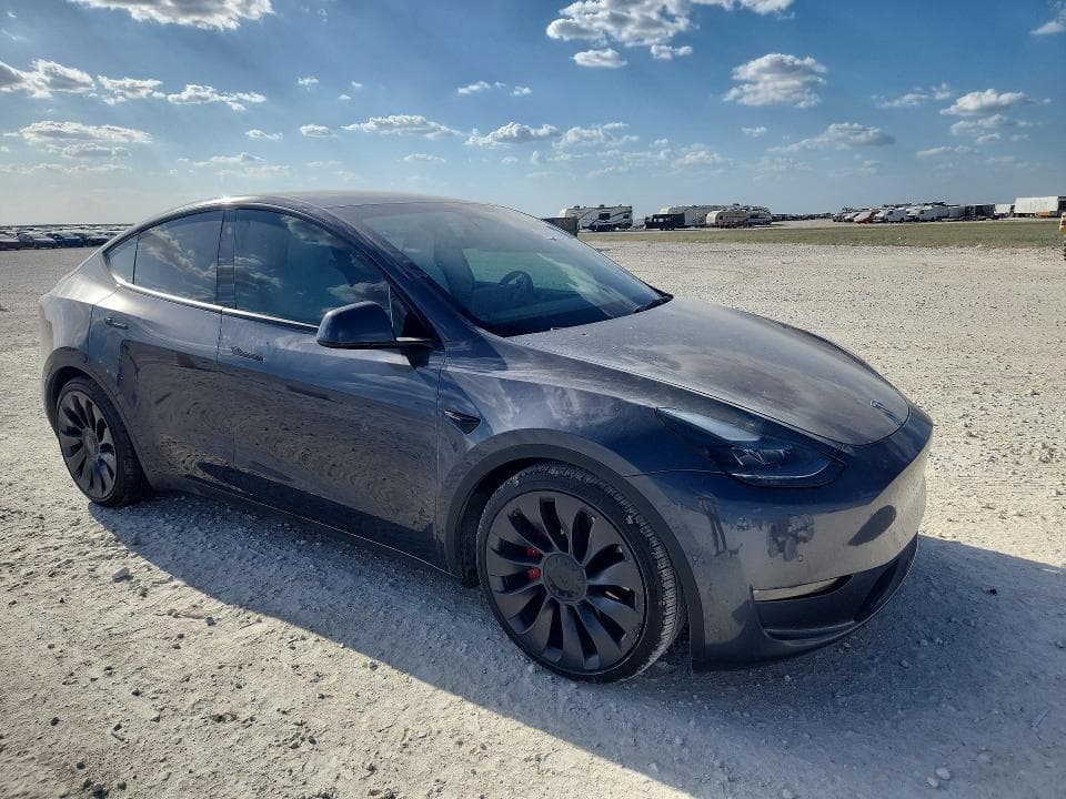 2021 TESLA MODEL Y 4