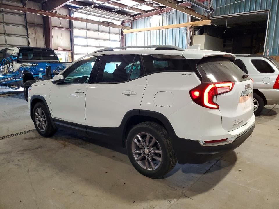 2023 GMC TERRAIN SLT 2