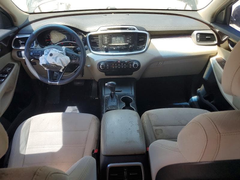 2017 KIA SORENTO LX 8