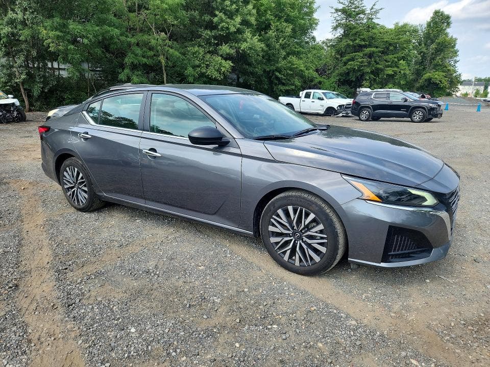 2025 NISSAN ALTIMA SV 4