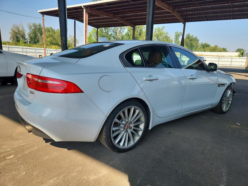 2018 JAGUAR XE PORTFOLIO LE 3